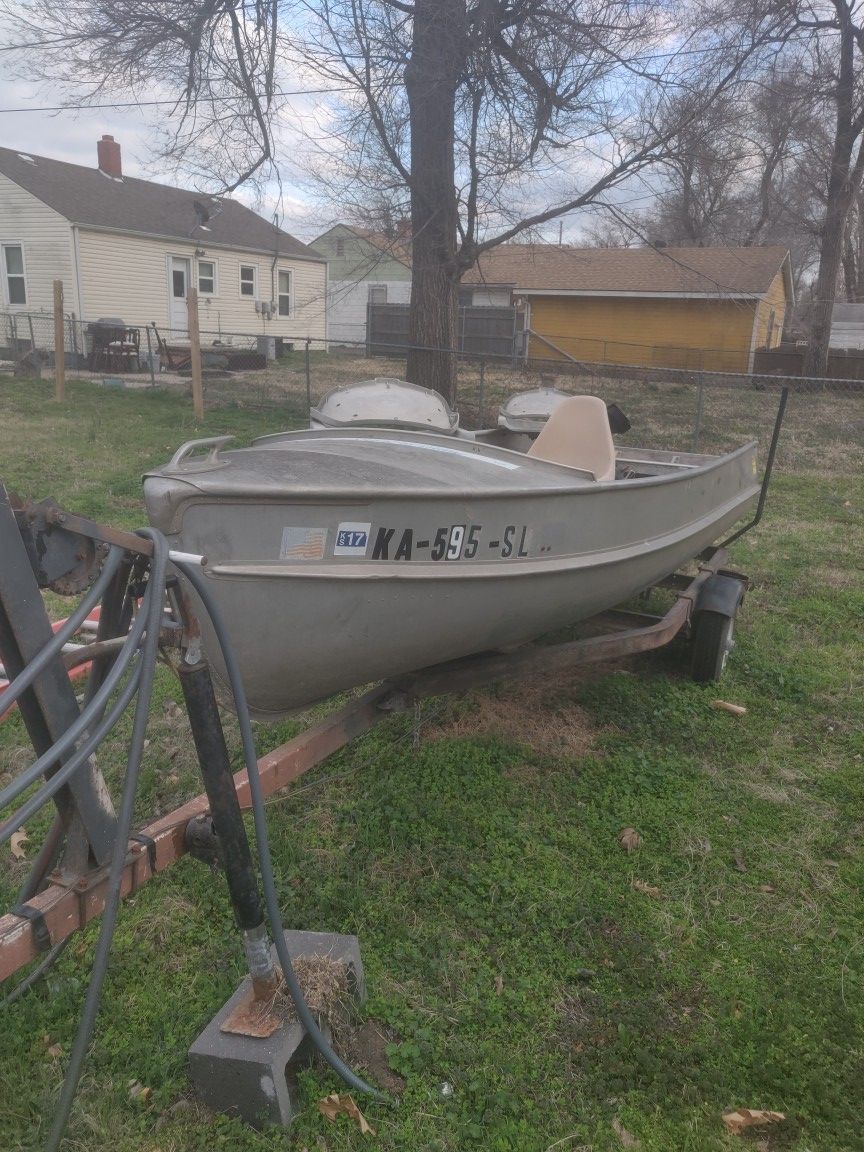 Fishing boat