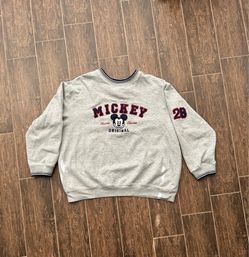 Y2K/90s Vintage Disney Mickey Mouse Gray Crewneck Sweatshirt XL 28 Sleeve