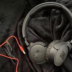 JBL Tune 660 Active Noise Canceling Over-Ear Bluetooth Wireless Headphones - Black

