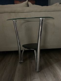 Glasstable