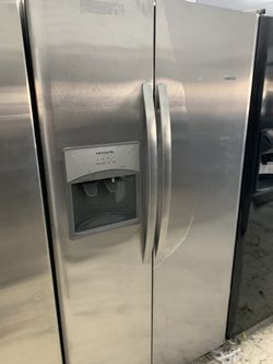 Frigidaire side by side in stainless steel