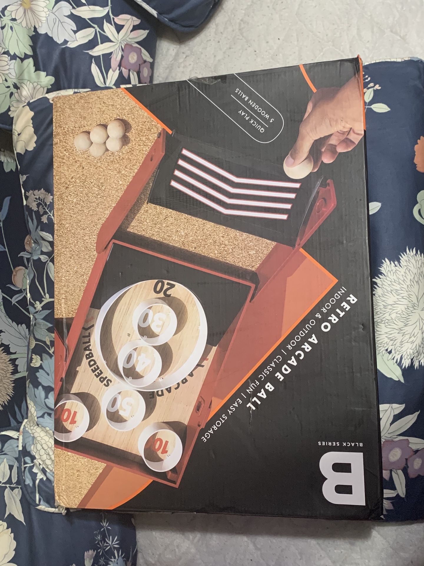 Table Pinball And Ball Toss Games