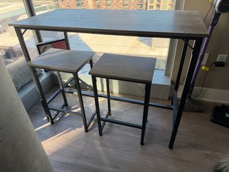 Bar Height Table with 2 Stools