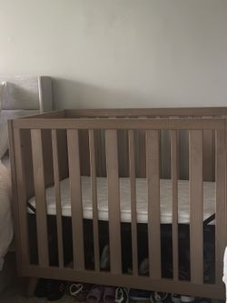 Mini crib