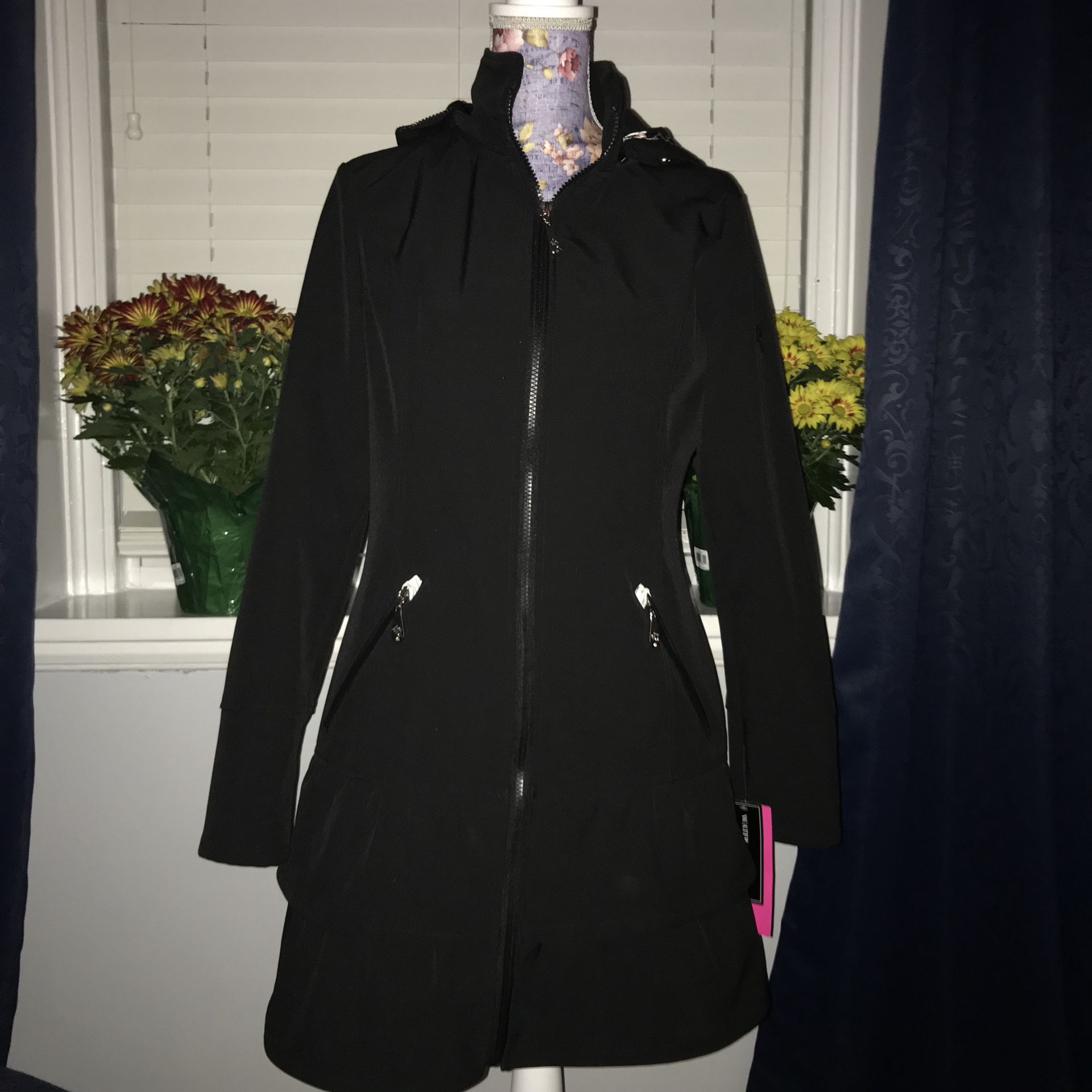 NWT Never Worn Black Betsey Johnson Hooded Full Zip Up Raincoat/Jacket/Coat - Size M