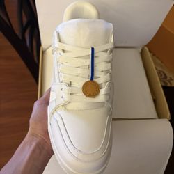 LOUIS VUITTON TRAINERS 