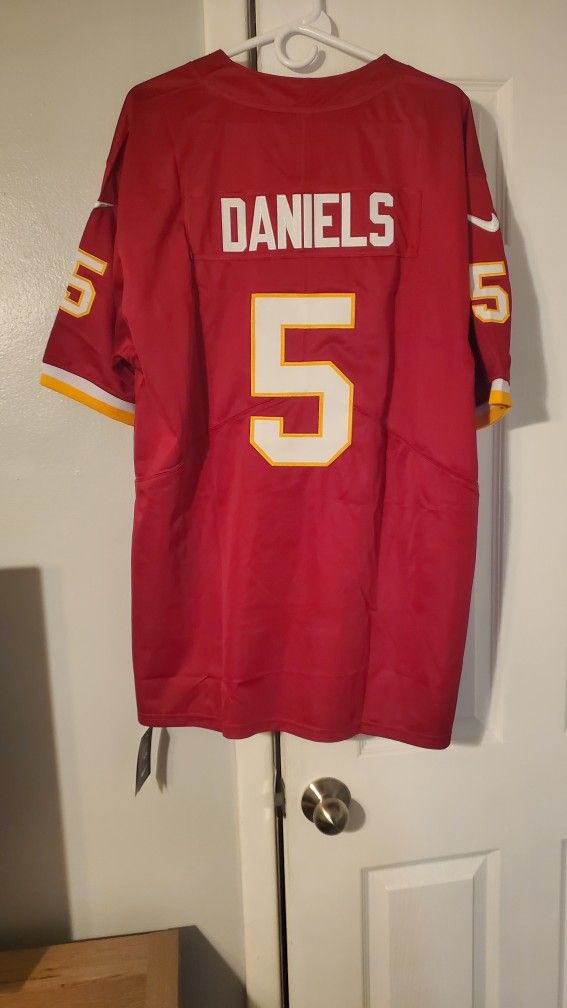 Washington Commanders Jayden Daniels Jersey Size X-Large 