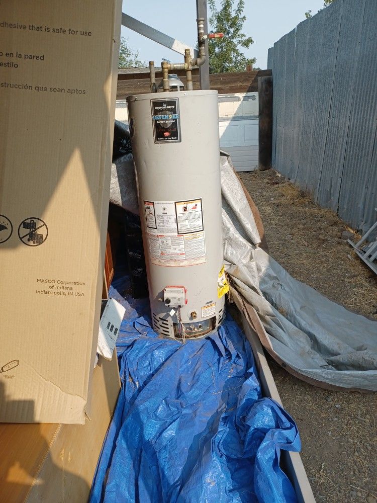 Bradford WHITE ENERGY SAVER WATER HEATER