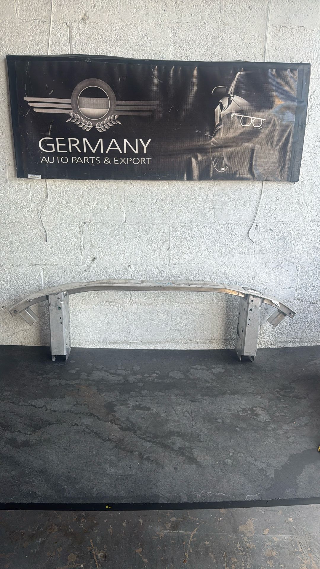 Bmw G05. G06. G07 Front Bumper Reinforsment Oem