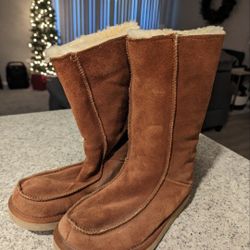 UGG BOOTS - Women size 7.5