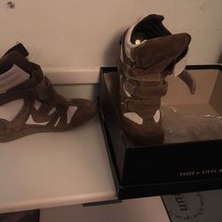 Wedge snickers Steve Maiden