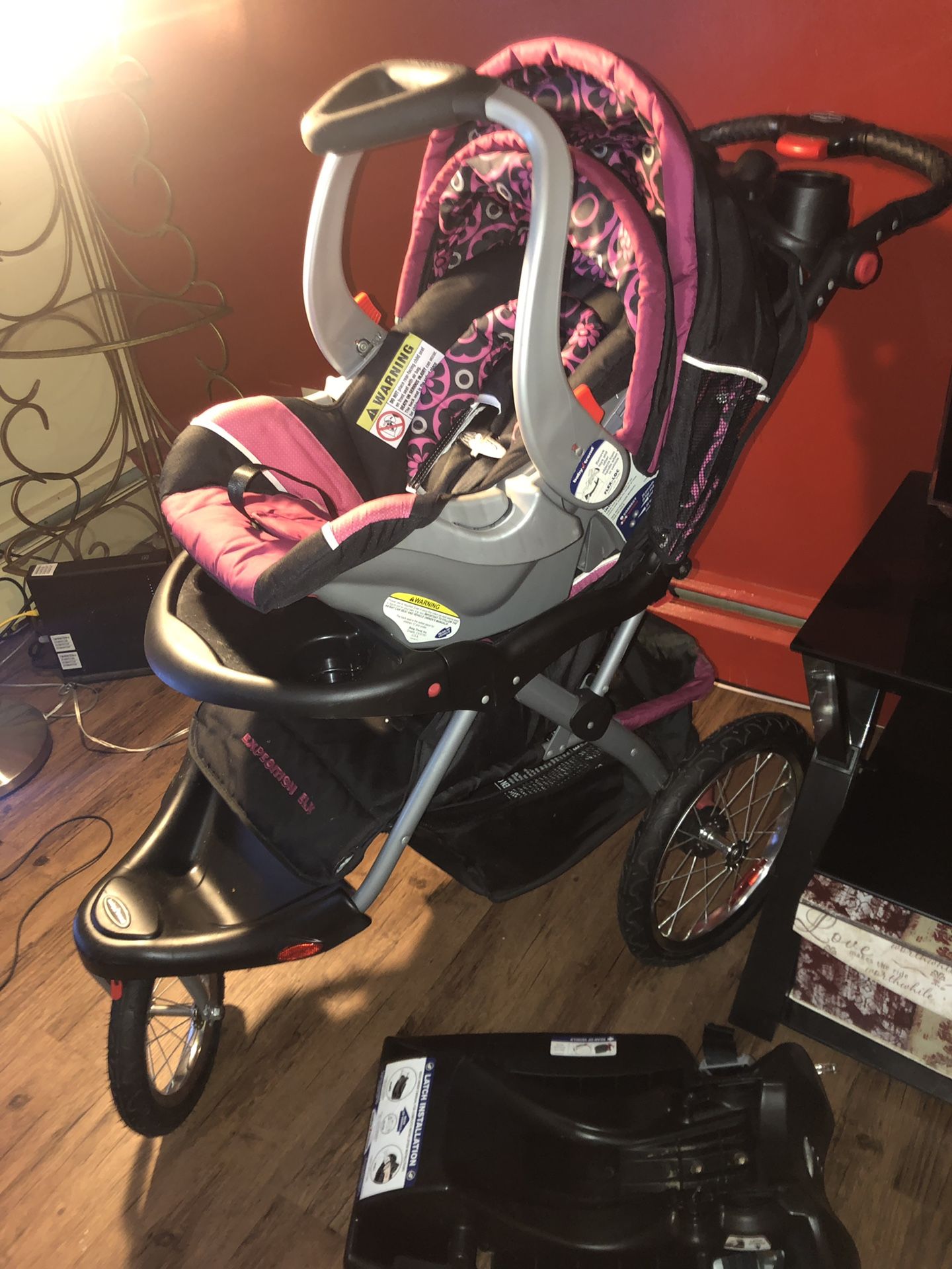 Jogging stroller w. Car seat