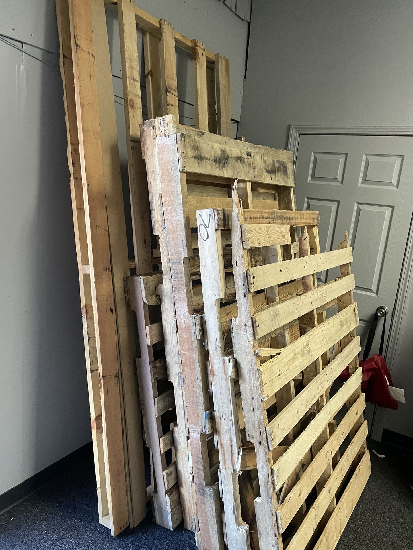 Free Pallets
