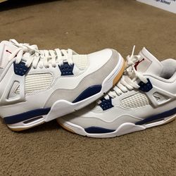 Nike SB × Air Jordan 4 Retro SP 'Navy' Size 9.0 for men Used but good conditions