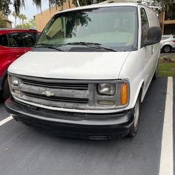 2001 Chevrolet Express 2500, V6, 4.3
