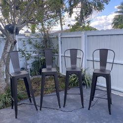 4 Metal Bar Stools