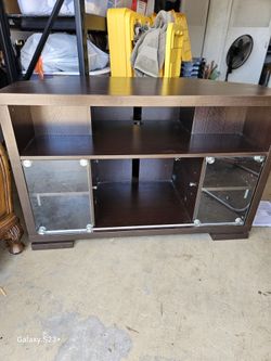 Wood And Glass TV  Stand