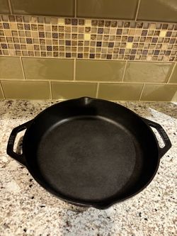 Lodge 12 Inch Cast Iron Dual Handle Skillet