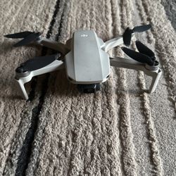 DJİ mavic 4k 