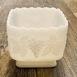 Vintage Collectible Anchor Hocking Milk White Glass Scalloped Square Edge Grapevine Leaves Pedestal Footed Centerpiece Embossed Bowl Plant Flower Plan