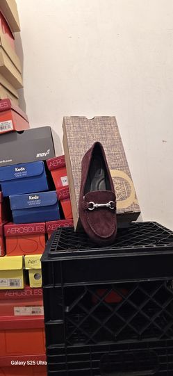 Women's slip ons