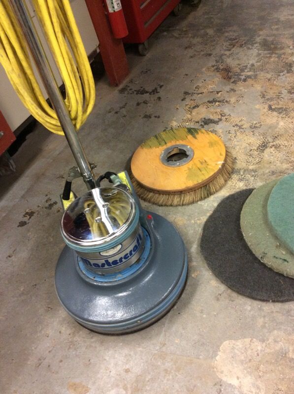 Mastercraft delux floor buffer