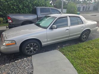 2004 Mercury Grand Marquis