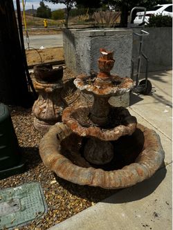 Free Fountain and Plant Pot Rack
