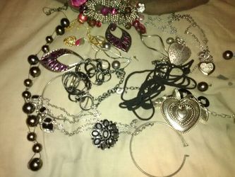 Jewelry lot 25 for everything