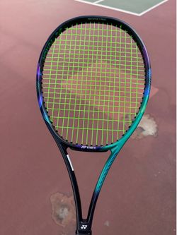Yonex Vcore Pro 97D 4 3/8 Grip