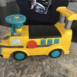 Play-Doh Ride On Activity Bus 