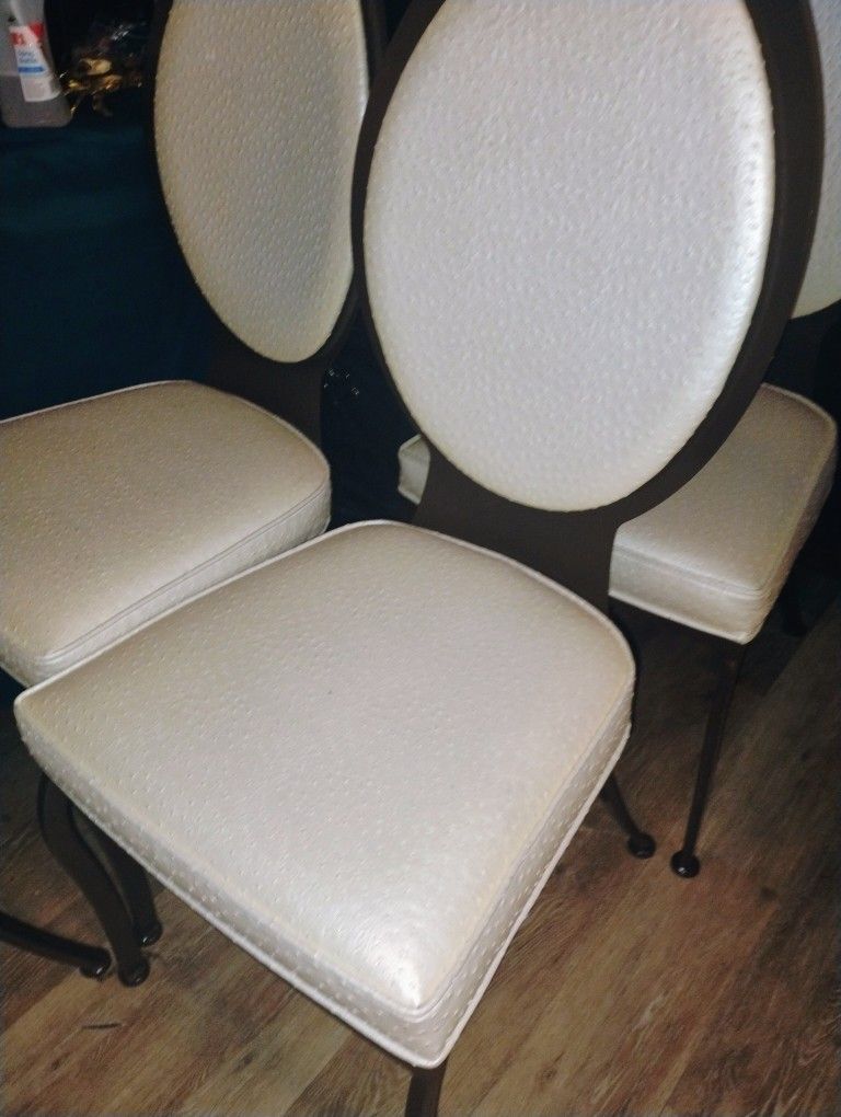4 Ostrich Print Leather Seats
