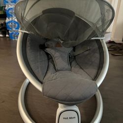 Baby Swing Cradle: Hot Mom