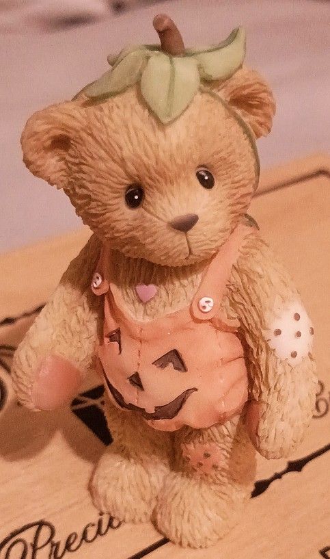 Boyd's Bears And Precious Moments Collectables 