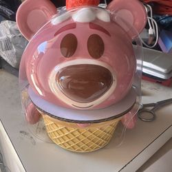 Disney 2023 Munchlings Frozen Treats Ceramic Container Lotso Strawberry Sundae