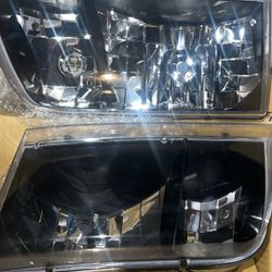 Black Head Lights For 98-2010 Crown Vic