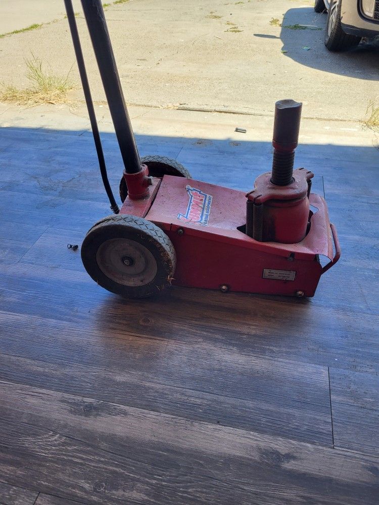 Axle Jack