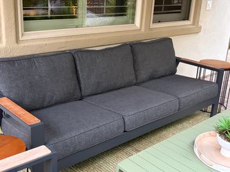 Outdoor couch set