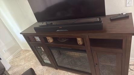 Like new Klipsch sound bar set