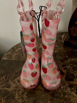 Kids Strawberry Print Rain Boots