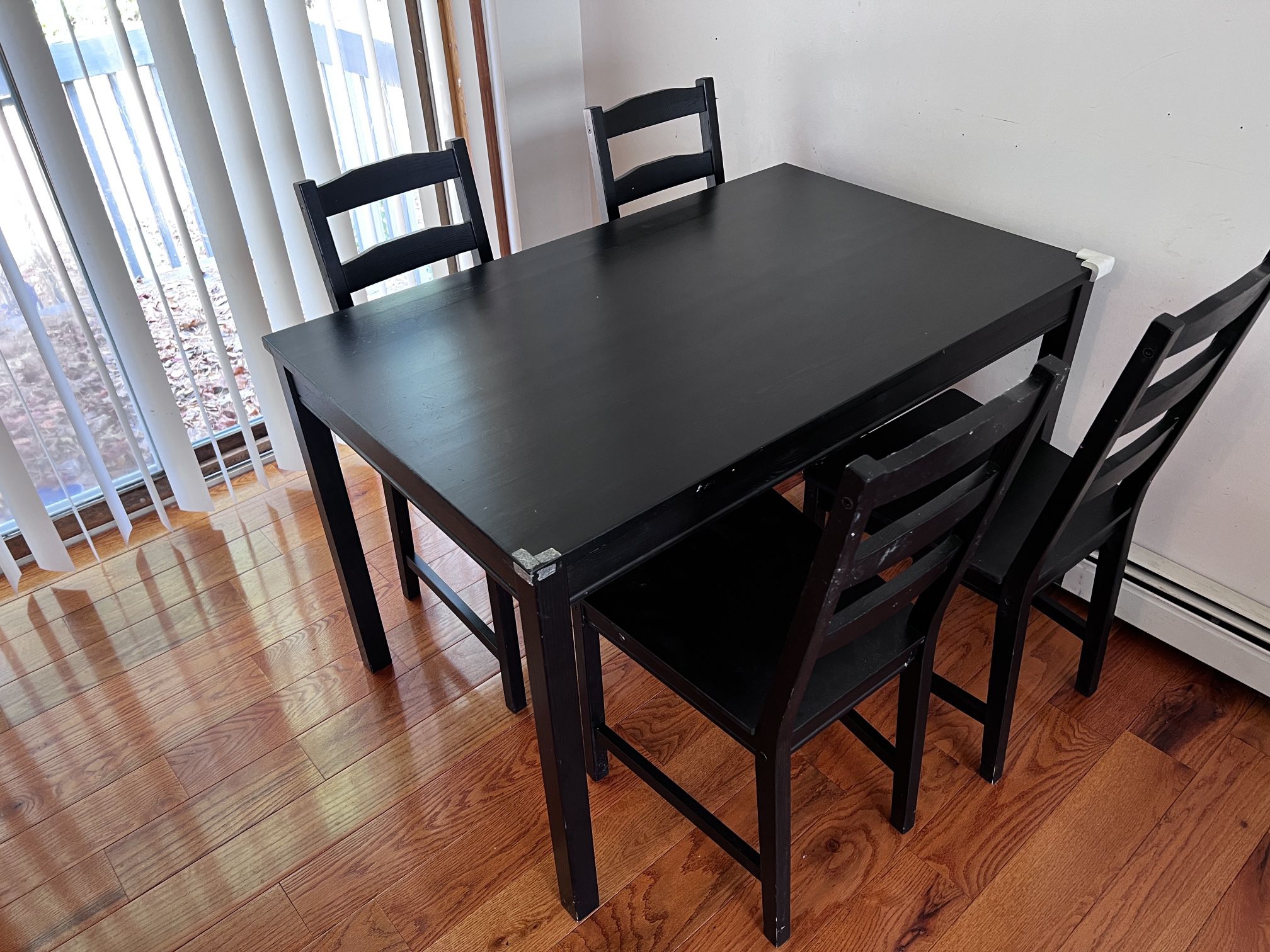 4 Chair Black  Wooden Dinner Table 