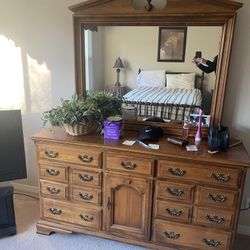 Queen Size Bedroom set 