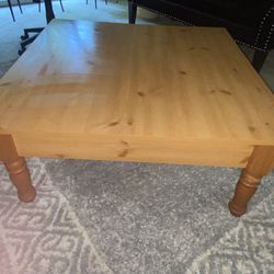YELLOW PINE WOOD SQUARE COFFEE TABLE 