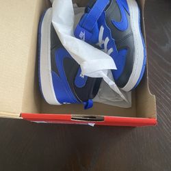 Nike Court Borough Mid 2: Baby Sneakers Black/Game Royal. Size 8c