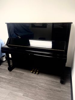 Yamaha UX52” upright piano