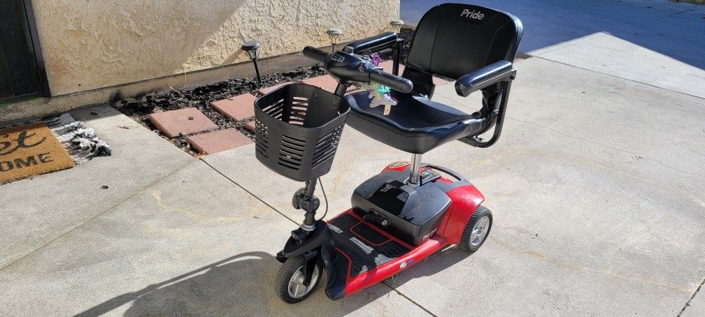 PRIDE MOBILITY SCOOTER $350
