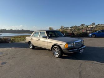 1984 Mercedes-Benz 300