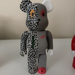 Bearbricks x atmos x Staple Pigeon 
