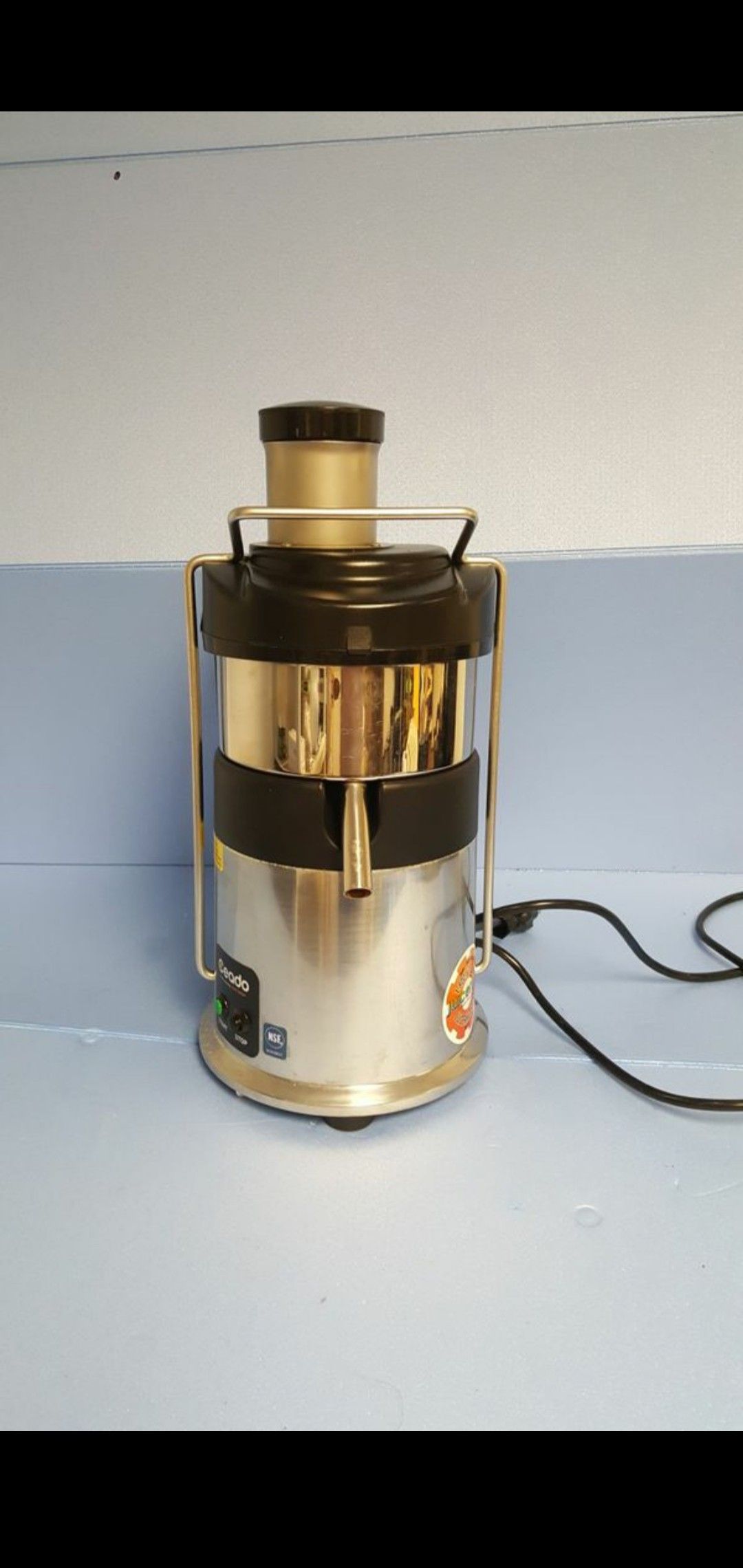 Ceado ES-500 Commercial Juicer