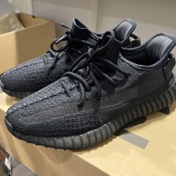 Yeezy boost 350 Carbon black